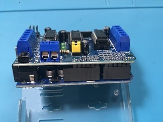 Arduinoと接続した L293Dモータードライバーシールド 