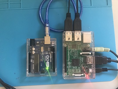接続した Raspberry Pi と Arduino
